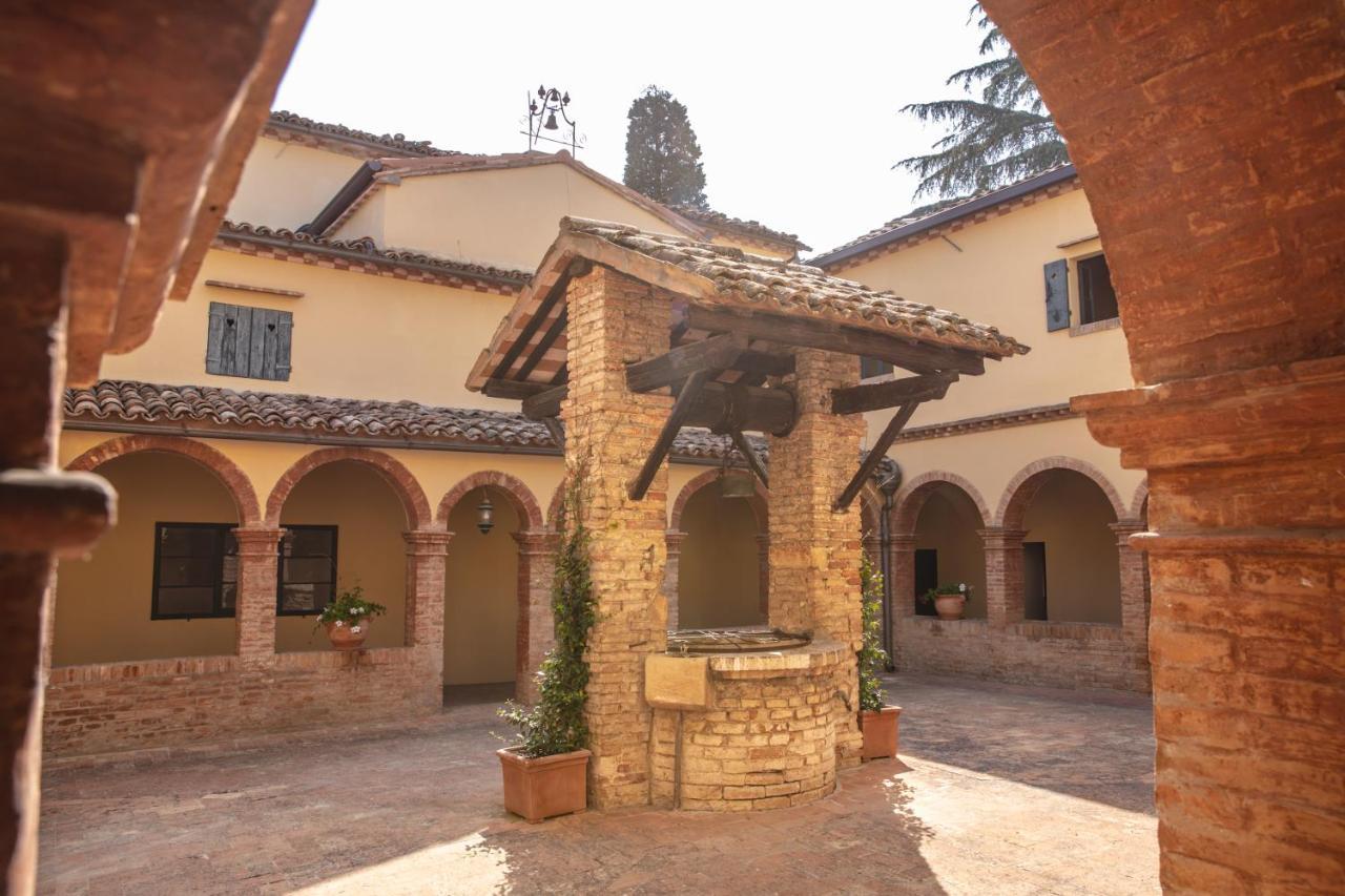 Historic Resort La Loggia Gradara Esterno foto