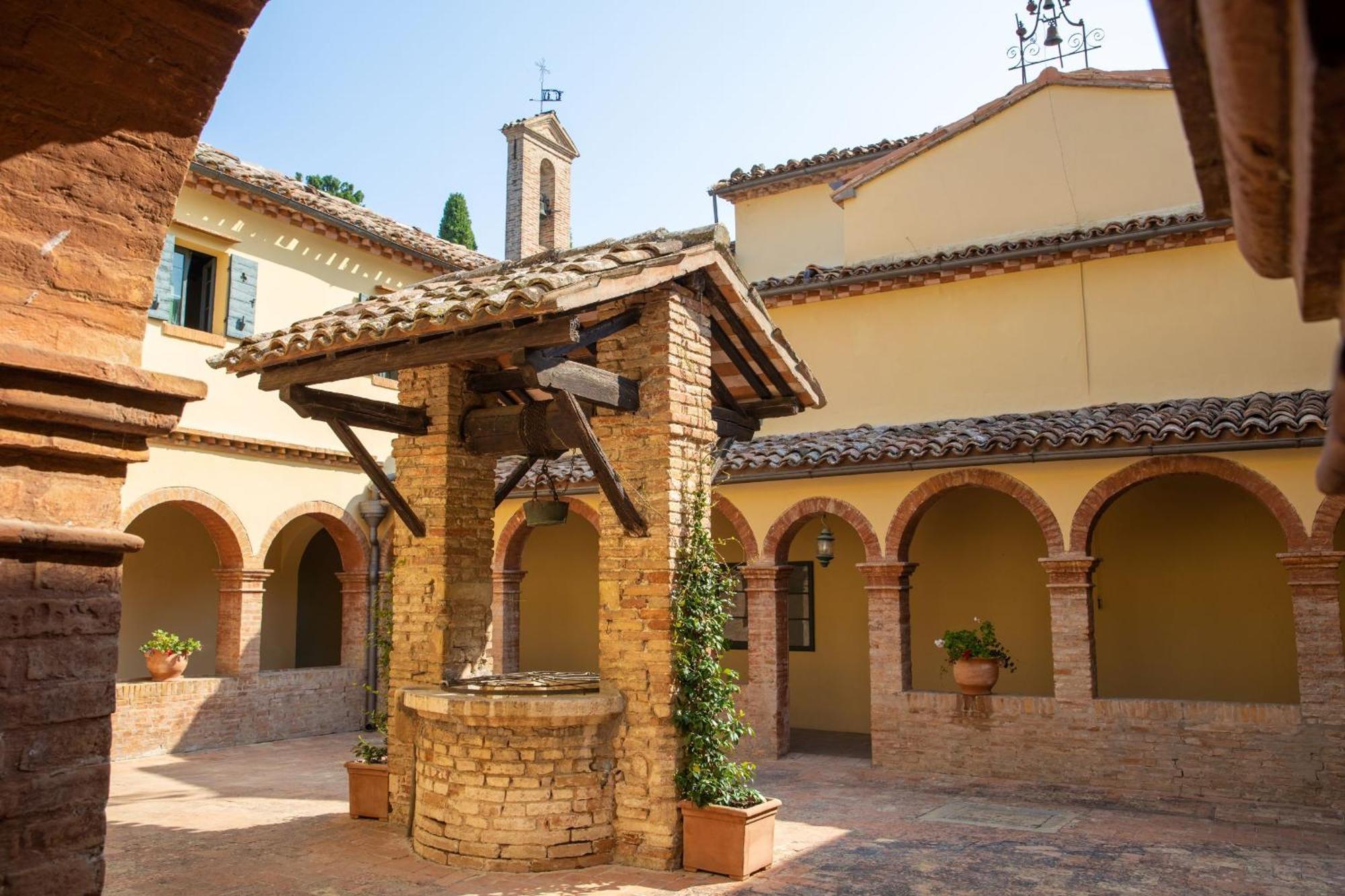 Historic Resort La Loggia Gradara Esterno foto